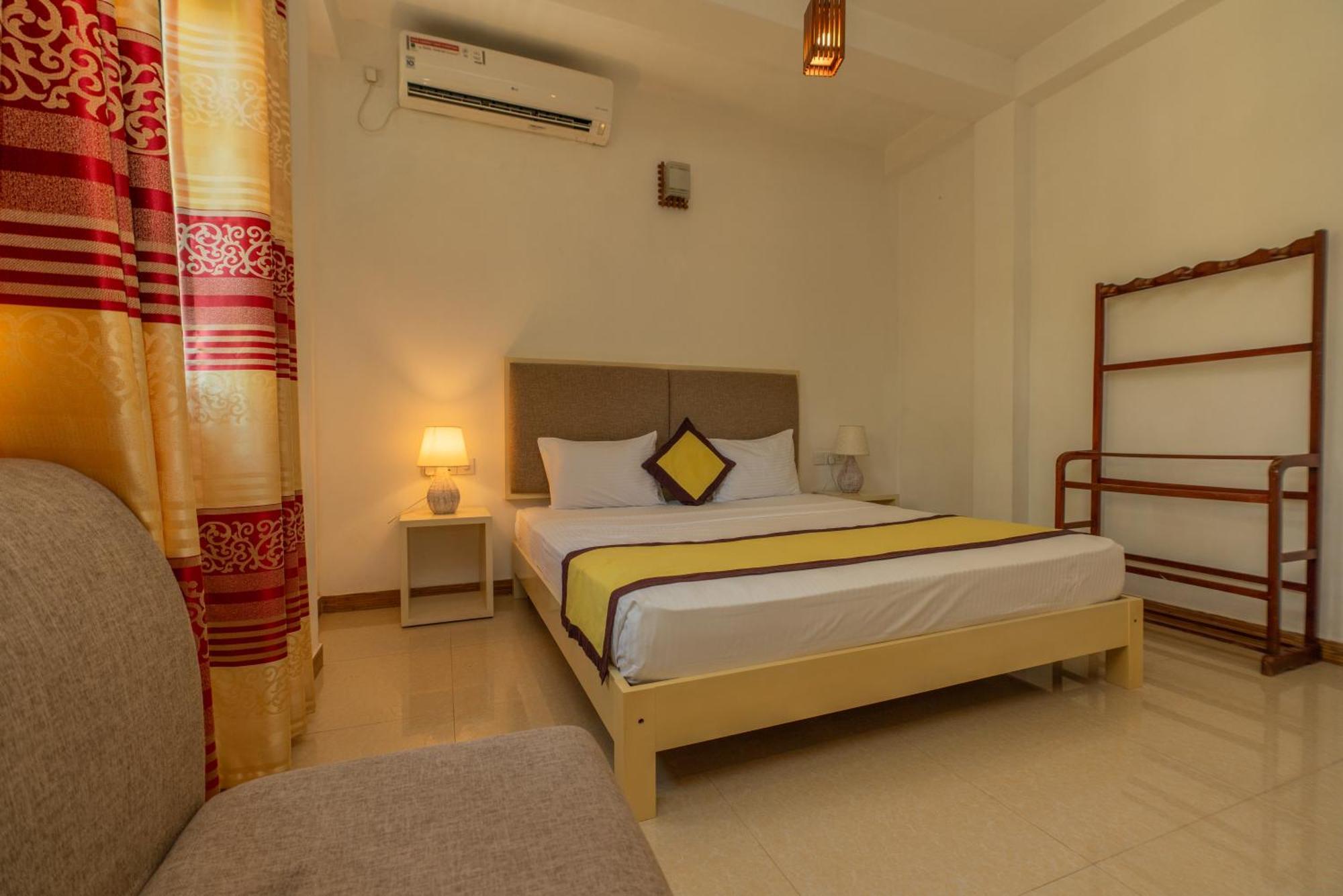 The Calm Of8 Hotel Unawatuna Buitenkant foto